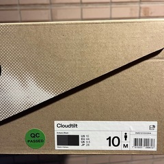 On Cloudtilt | 28cmの画像