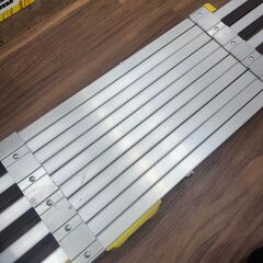 アルインコ VSS-270N アルミ合金伸縮式足場板【船橋馬込店】【店頭取引限定】【中古】管理番号：ITO8IK6YKEM0の画像