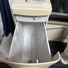 家庭用　簡易　電動シュレッダーの画像