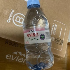 エビアン　330ml   2ケース（48本）の画像