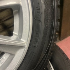 スタッドレスタイヤ155/65r14 軽自動車　バリ溝の画像