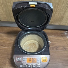 電気炊飯器  の画像