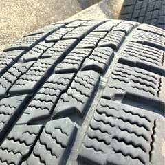 プリウス　スタッドレスたいやタイヤの画像