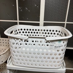 （4点セット ）キャスター付き収納ラック2台＋バスケット2個の画像