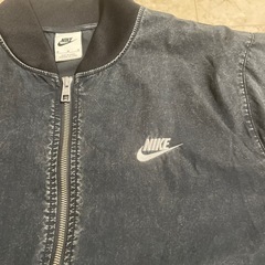 NIKE ボンバージップジャケット Mの画像