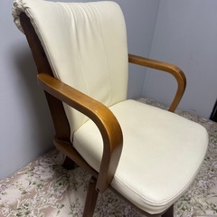 ダイニングチェアの画像