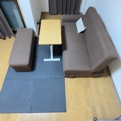 【まとめセット】ニトリソファーベッド＋昇降テーブル＋ジョイントマット6枚の画像