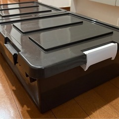 プラスチック収納ケースの画像