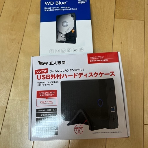 ほぼ新品　外付けHDDケース＋1TBhHDD