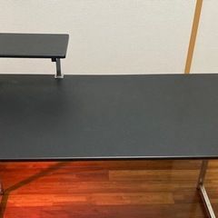 【早いもの勝ち】デスクの画像