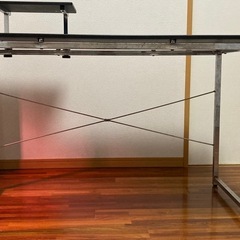 【早いもの勝ち】デスクの画像