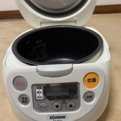 炊飯器の画像
