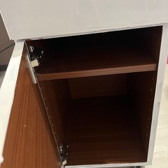 キャスター付き棚の画像