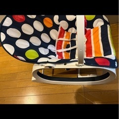 ゆらゆら椅子？ベットの画像