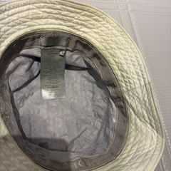 クリスチャンディオールバスケットハットの画像