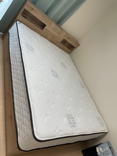 サータ　クイーンベッド・ベッドフレームセット