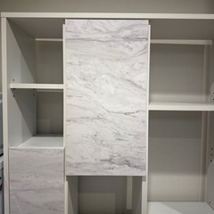 おしゃれ収納棚　大理石風   LOWYAの画像