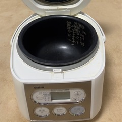 炊飯器の画像