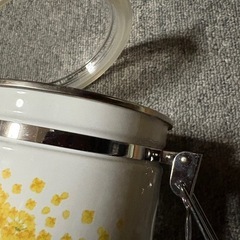 キティーちゃんのホーロータッパーの画像