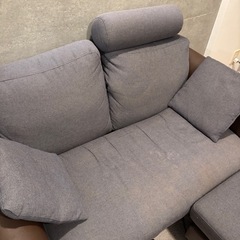 ソファ 2人掛け スツール付 の画像