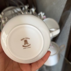 【決定済】コーヒーカップ、ソーサー，砂糖入れの画像