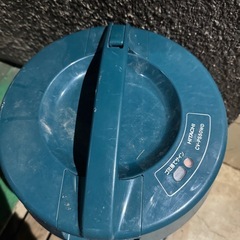 HITACHI 乾、湿両用業務用クリーナーの画像