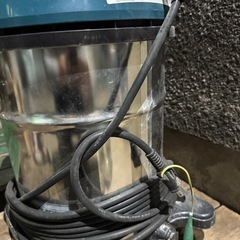 HITACHI 乾、湿両用業務用クリーナーの画像