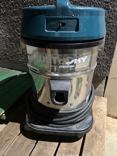 HITACHI 乾、湿両用業務用クリーナー