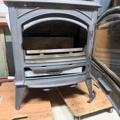 中古薪ストーブの画像