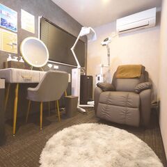 歯のホワイトニングサロンスタッフの画像