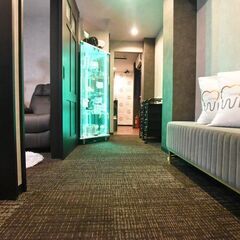 歯のホワイトニングサロンスタッフの画像