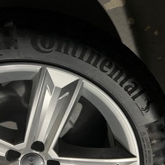 【純正品】アウディ 4M Q8 純正 20in275/50R20 ホイールタイヤの画像