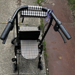 シルバーカー、手押し車の画像