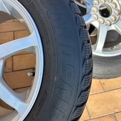 スタッドレスタイヤの画像