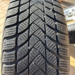 スタッドレスタイヤの画像
