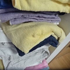 大判タオル３０枚位　通常タオル10枚位の画像