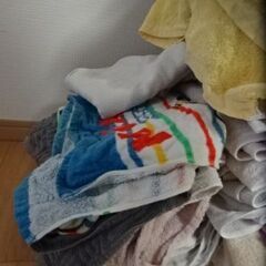 大判タオル３０枚位　通常タオル10枚位の画像