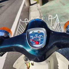 c50 カブ　ワンオーナー733キロ　純正キー書類あり　鹿児島　希少　人気の丸目　タイヤ前後新品 純正キャリア・カゴ・工具付きの画像