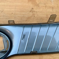 トヨタ ハリアー80系 フロントグリル ラジエーターグリルの画像