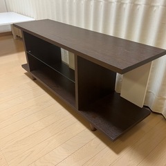 ガラス付き　テレビ台の画像