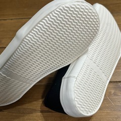 未使用　キッズ靴 スリッポン 18.0cmの画像