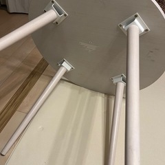 ラウンドテーブルの画像