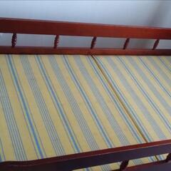 ベッドフレームの画像