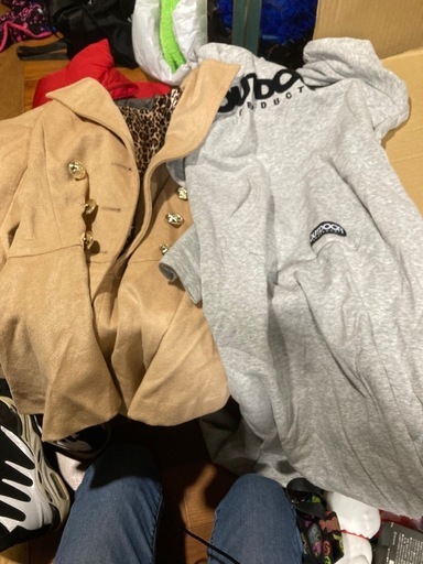 コート、パーカー、スカート