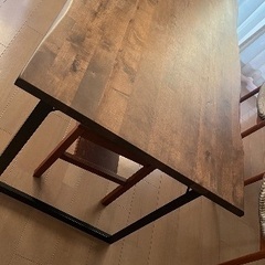 ダイニングテーブル135cm美品の画像