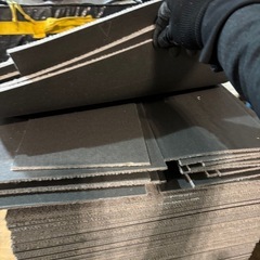 【相模原市中央区田名】タイルカーペット　グレー　50cm×50cm【中古】の画像