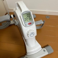 アルインコ(ALINCO) フィットネスバイク エアロマグネティックバイク ミニ 8段階負荷 大型液晶メーター 省スペース AFB2018W 静音 組立簡単 簡単移動 テレワーク 在宅の画像