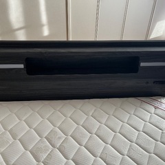 ダブルベッドフレーム＋マットレスの画像