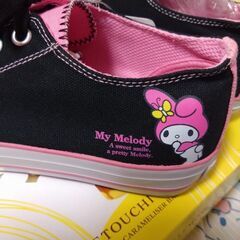 新品マイメロ可愛いスニーカー23.5の画像