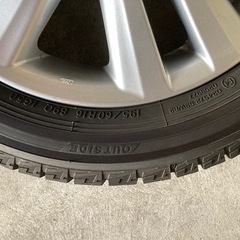 トヨタ ウィッシュ純正ホイールとスタッドレスタイヤ　４本の画像